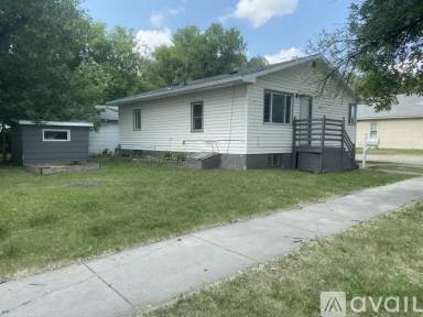 Main picture of 209 N 10th St