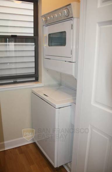 Main picture of 870 N Point St