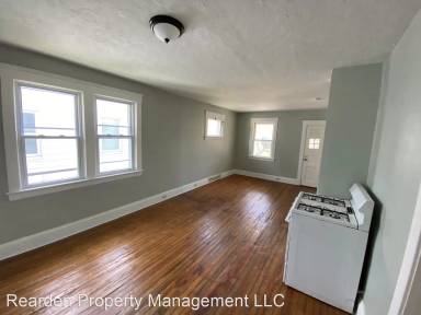 Main picture of 4210 Clybourne Ave