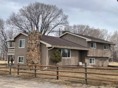 Main picture of 61696 Highway 90