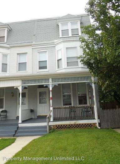 Main picture of 221 W Jackson St