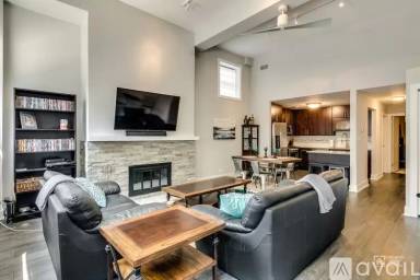 Main picture of 3057 N Seminary Ave