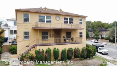 Main picture of 3403 1/2 W 84th Pl