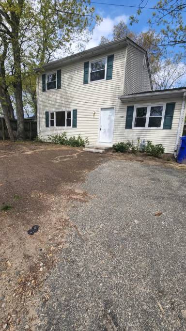 Main picture of 1642 Burrsville Rd