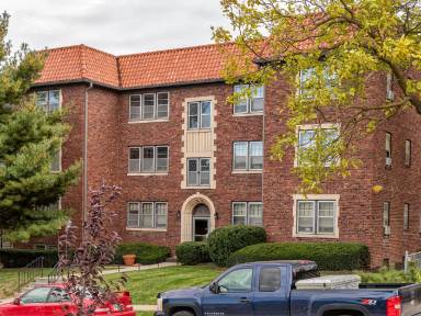 Main picture of 211 S 37th St