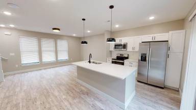 Main picture of 2102 University Dr