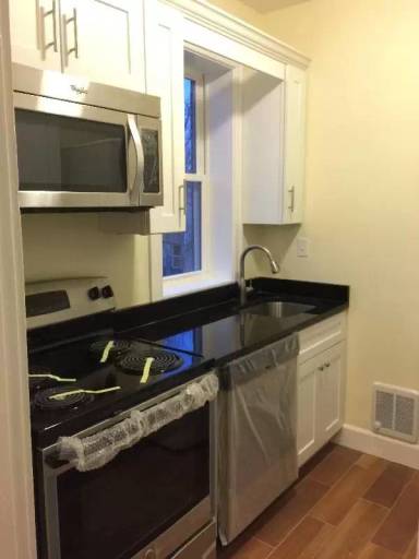 Main picture of 1878 Beacon St