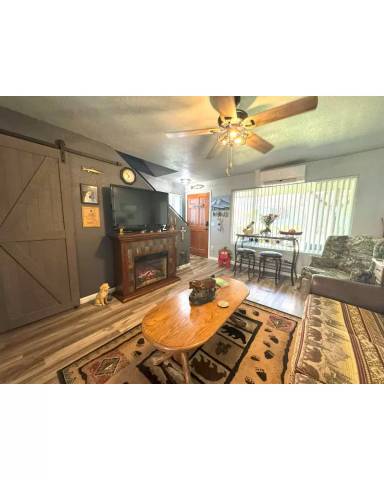 Main picture of 811 Caroline Ave