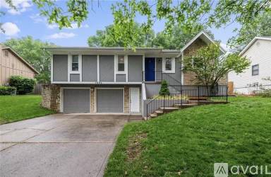Main picture of 7604 NW 76th Way