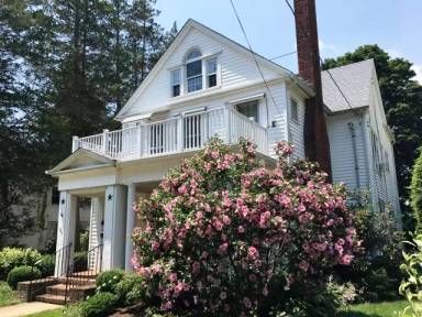 Main picture of 324 Alden Ave