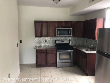 Main picture of 1215 W Allegheny Ave