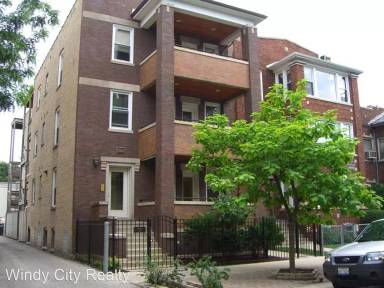 Main picture of 4539 N Albany Ave
