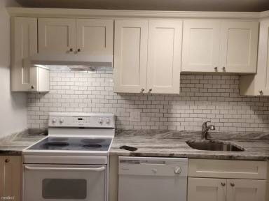 Main picture of 297 Main St