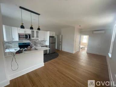 Main picture of 701 Main St