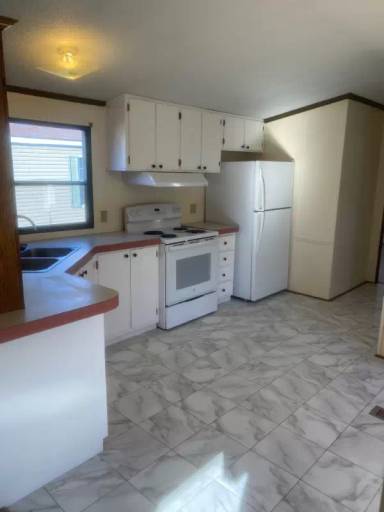 Main picture of 5 Boulder Dr