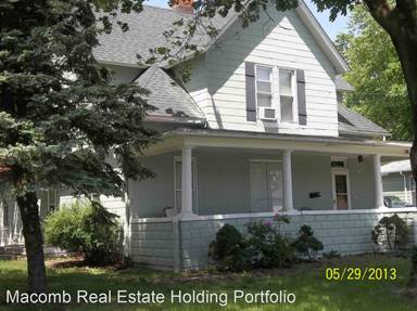 Main picture of 220 W Pierce St