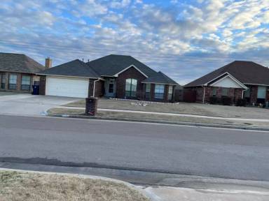 Main picture of 5704 SE 84th St