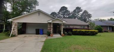 Main picture of 399 Admiral Dr