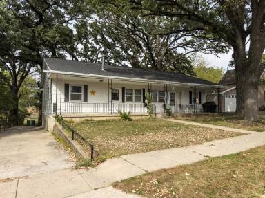 Main picture of 110 S 4th Ave W