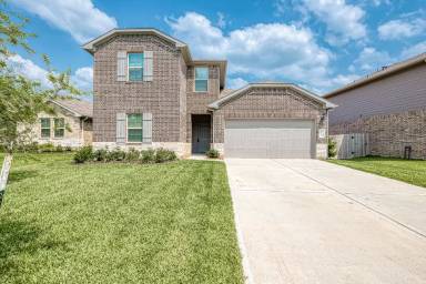 Main picture of 40566 Birch Shadows Ct