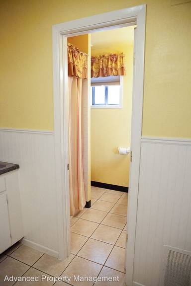 Main picture of 1219 W US Highway 24