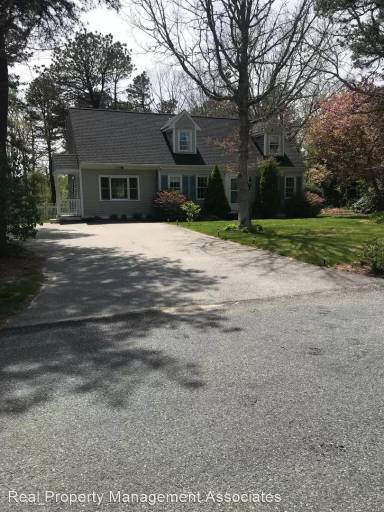 Main picture of 3 Castle Ln