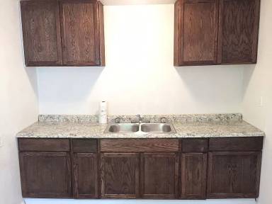 Main picture of 2125 N Rockford Ave
