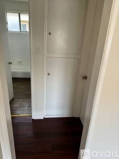 Main picture of 2805 W Rosecrans Ave