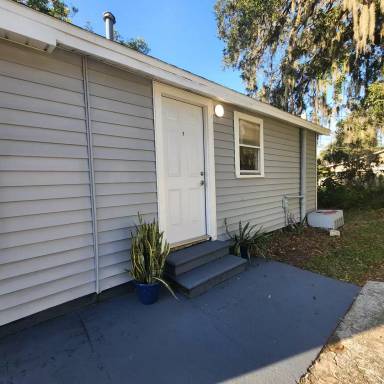 Main picture of 1313 39th St