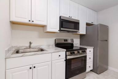 Main picture of 580 Mesa Blvd