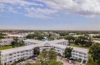 Main picture of 2429 Ecuadorian Way