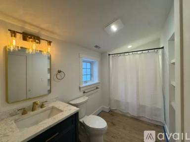 Main picture of 74 Upper Main St