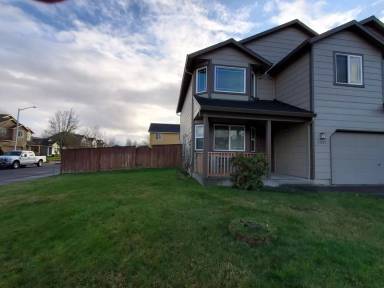 Main picture of 17017 SE 2nd St