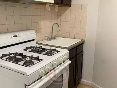 Main picture of 1103 Clarence Ave