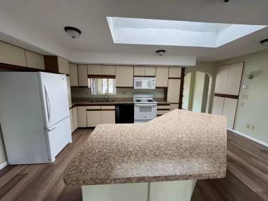 Main picture of 9 River St