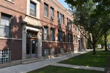 Main picture of 1314 W Waveland Ave