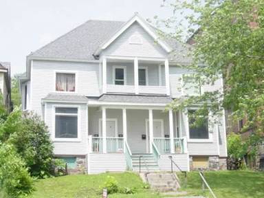 Main picture of 221 E 3rd St