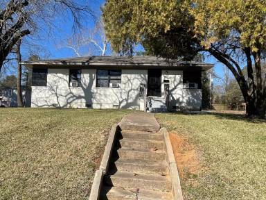 Main picture of 362 Boulevard St