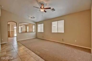 Main picture of 10806 W Taft St
