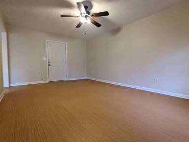 Main picture of 1860 Skyline Dr
