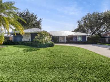 Main picture of 52 Birch Pl