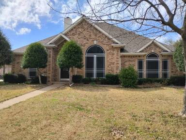 Main picture of 1653 Oak Creek Dr