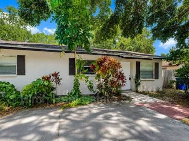 Main picture of 447 2nd Ave