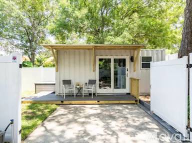Main picture of 4624 W Pearl Ave