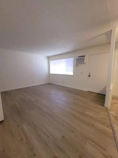 Main picture of 1165 B St