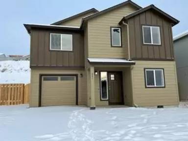 Main picture of 617 NE Brookstone Dr