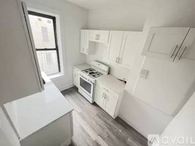 Main picture of 780 E 2nd St