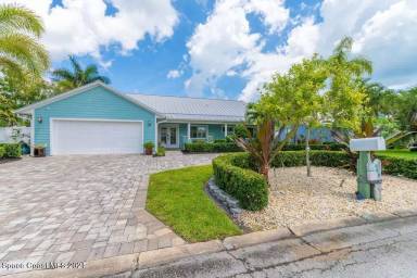 Main picture of 440 S Waterway Dr