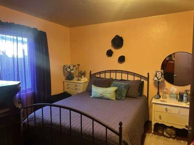 Main picture of 2420 S Hemlock Stra