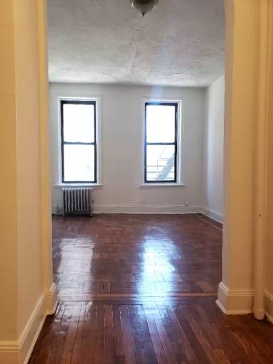 Main picture of 1069 1st Ave